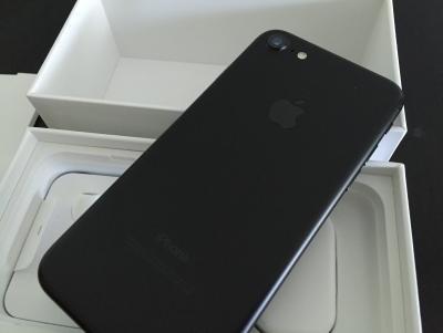 iPhone 7 De 32gb Con Caja (cambio Por 2 Smarthphones)