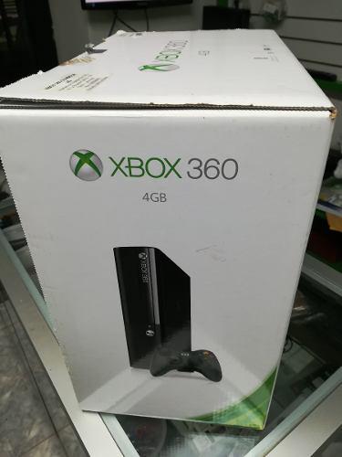 Xbox 360 + Mando Inalambrico + 3 Juegos