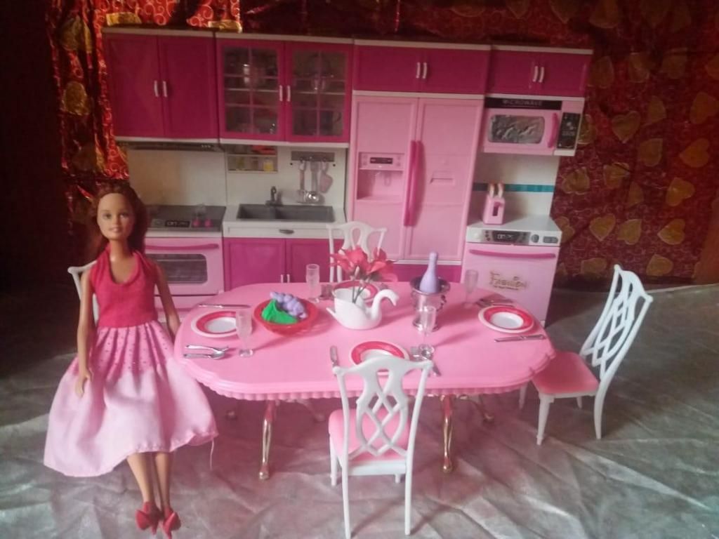 Cocina para Barbie con accesorios