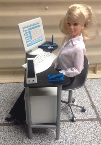 Barbie Oficinista Marca Simba Original!