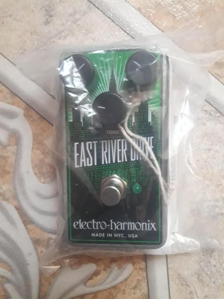 Electro Harmonix pedal East river drive, overdrive Nuevo