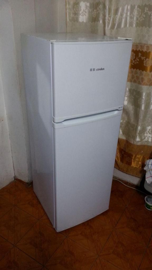 Refrigeradora Blanca Electrolux 100% Operativa