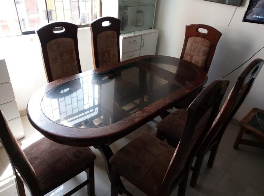 Vendo Mesa de Ocacion de Cedro-vidrio