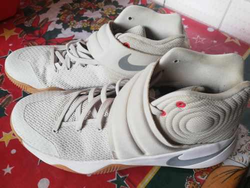 Zapatillas Nike Kyrie Irving
