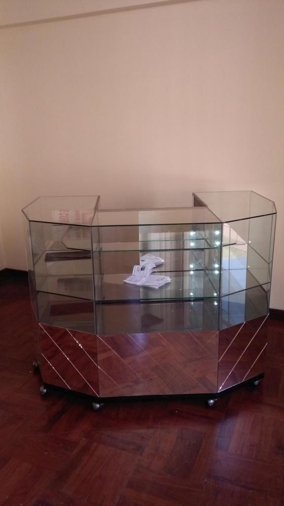 mostrador de vidrio rodante