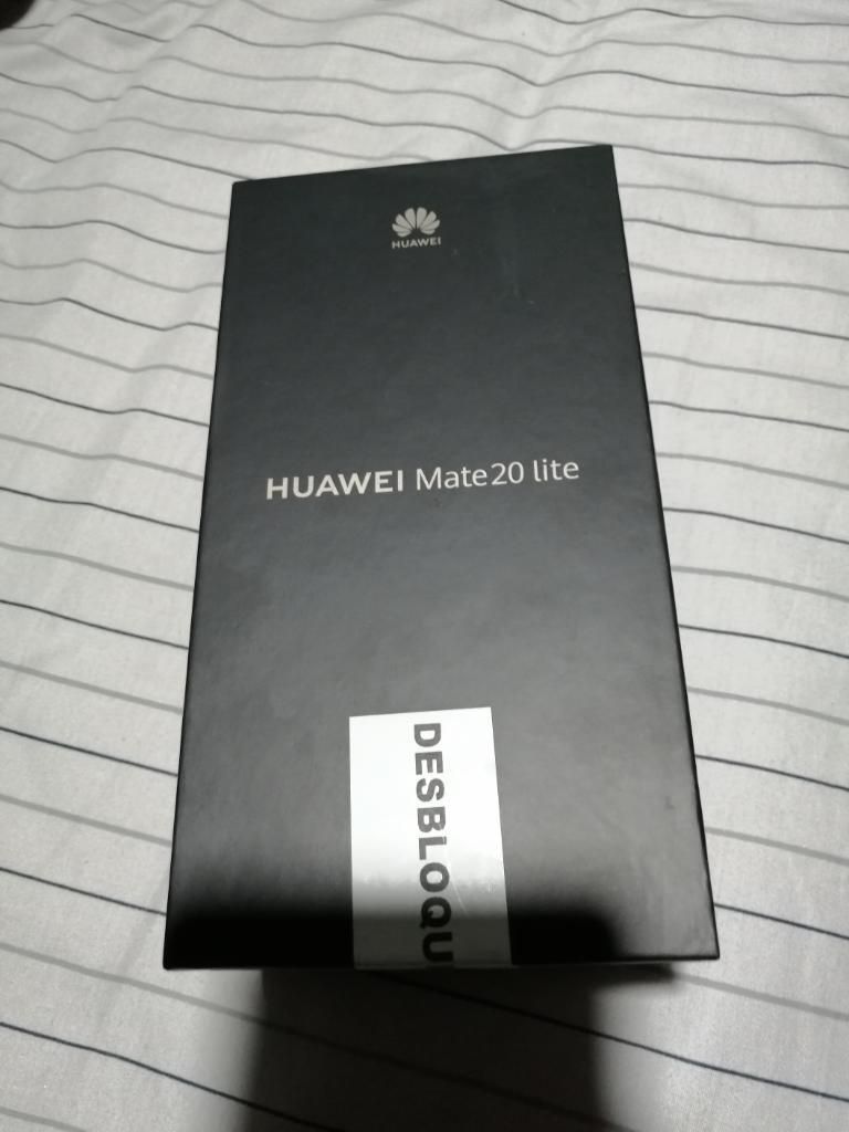 Huawei Mate20 Lite, Caja