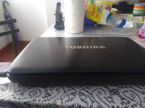 Laptop Toshiba L745,i5,4 Gb Ram,tarjeta De Vídeo 1 Gb