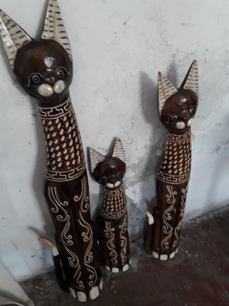 Familia de Gato de Madera