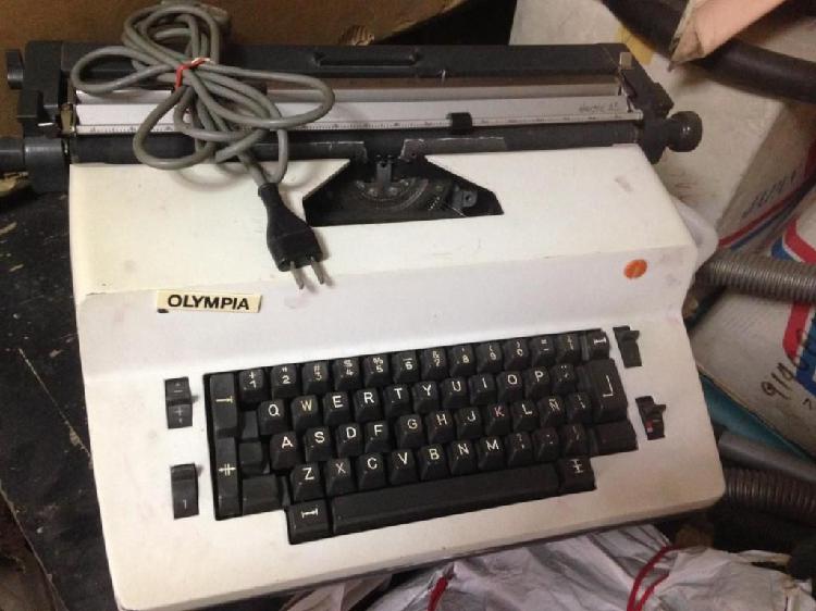 Maquina de escribir eléctrica