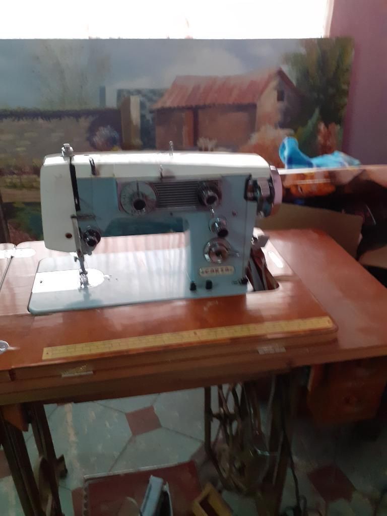 Máquina de Coser.