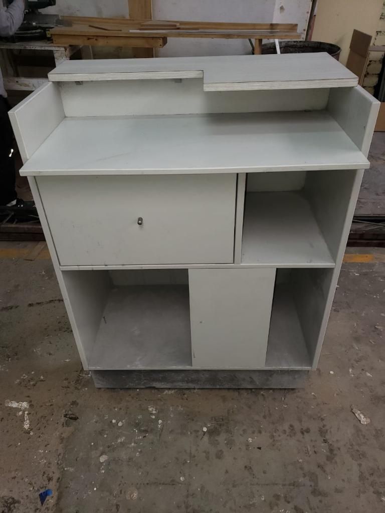 Mueble para Atención en Melamine