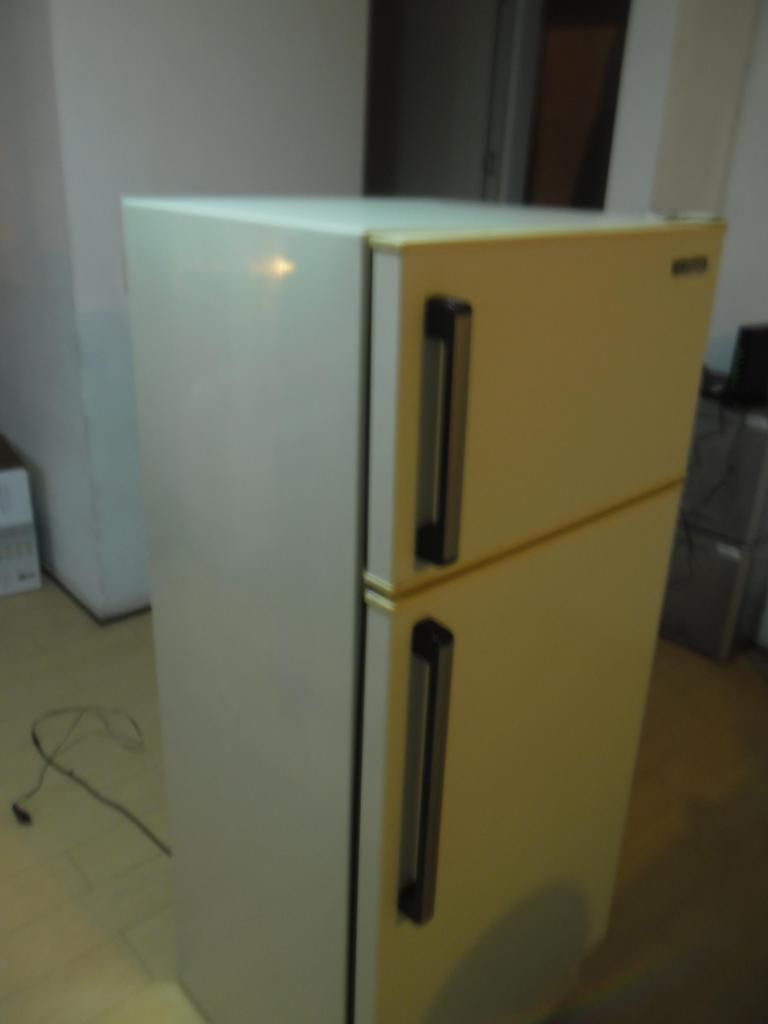 Refrigerador FAEDA antiguo funcionando