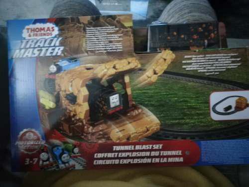 Tren Thomas Track Master Túnel Blast Set-circuito