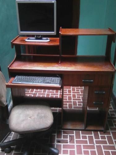 Monitor Hp L1710, Teclado Y Mueble Usados