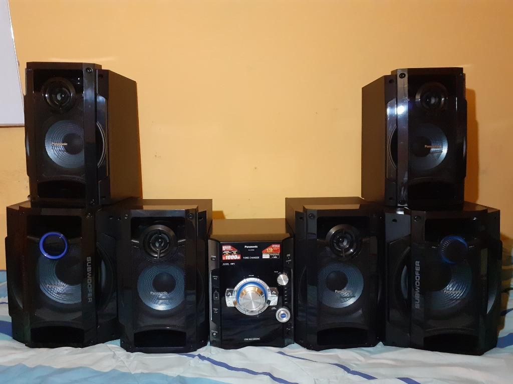 Equipo de Sonido Panasonic de 6 Parlante