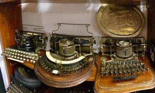 Antigua Maquina De Escribir Antiguo Retro Vintage