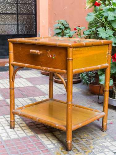 Velador De Estilo Madera Ishpingo