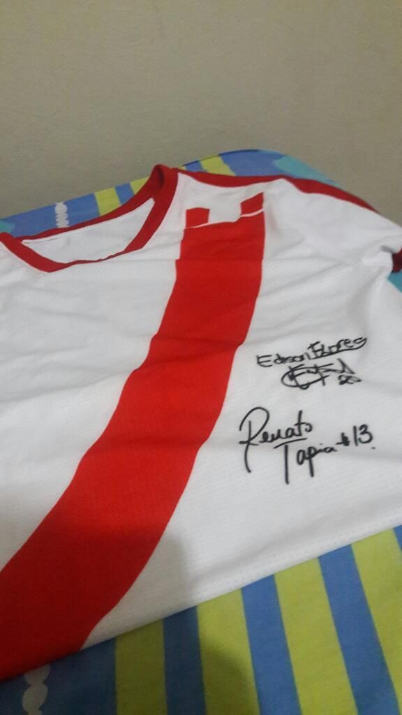 Camiseta Autógrafiada Selección Perú (s)