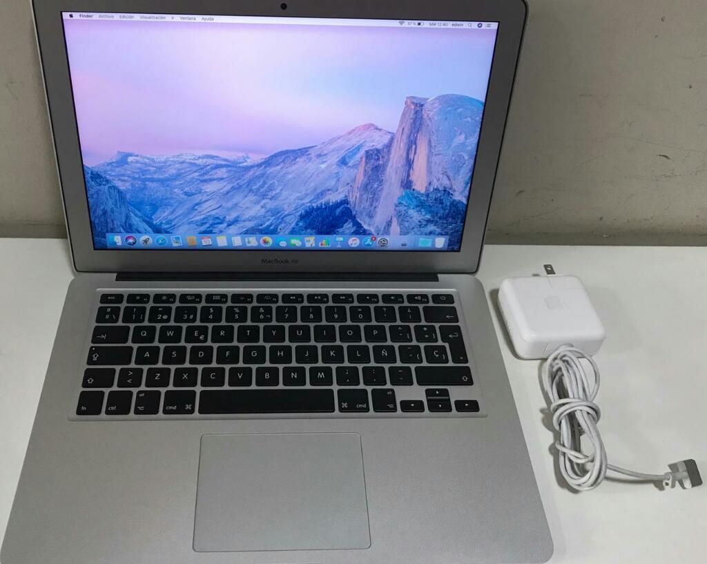 Macbook Air  I5