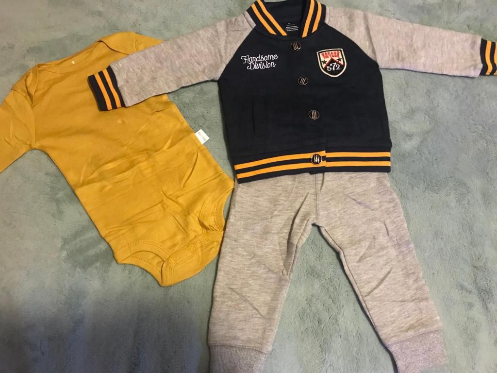 Ropa nueva para bebs