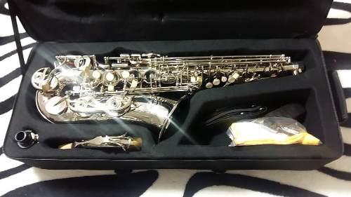 Saxo Alto Plateado !!! M.w Boston!!!!, De Excelente