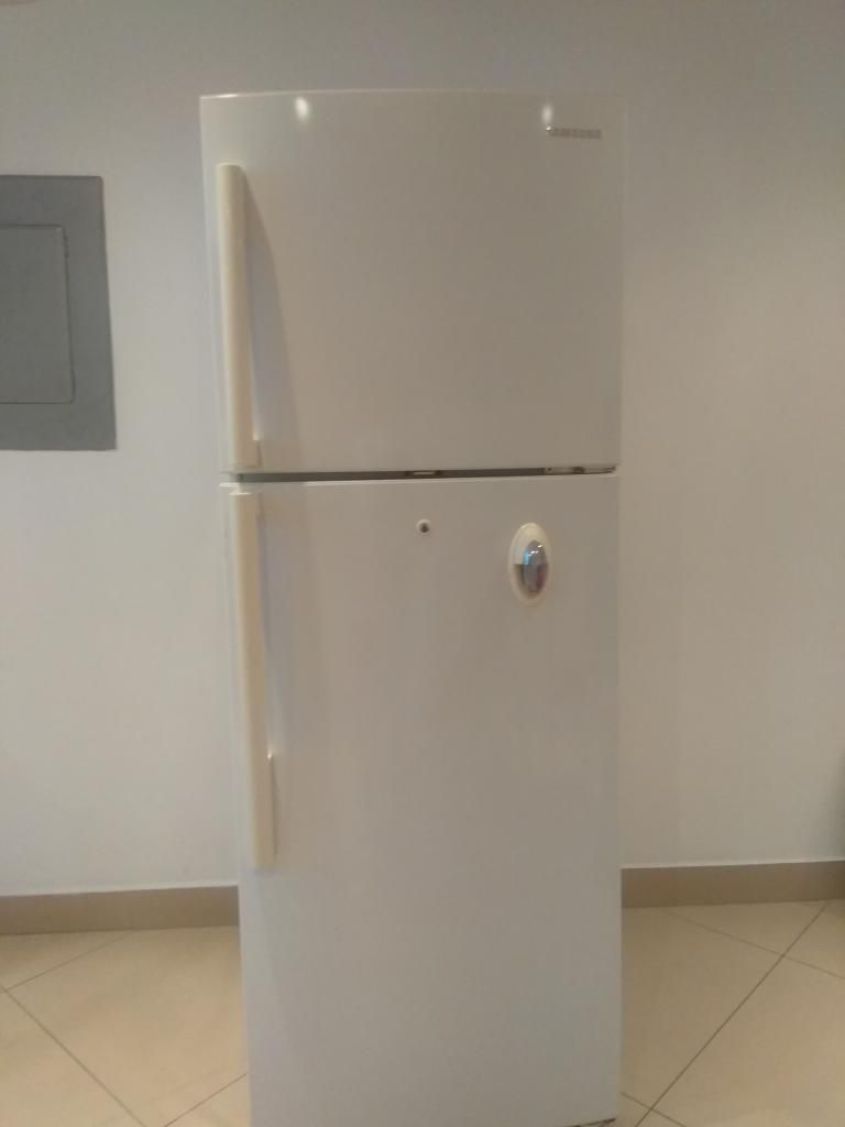 Refrigedora Samsung 340 Lts San Borja