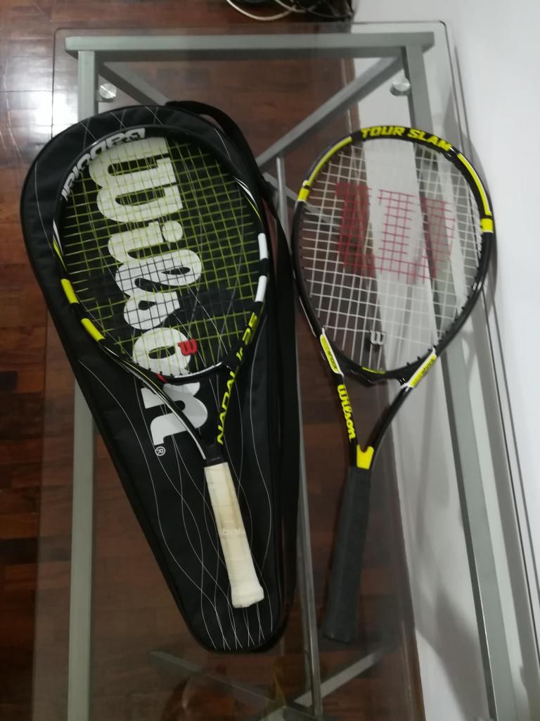 Dos raquetas de tenis Babolat y Wilson