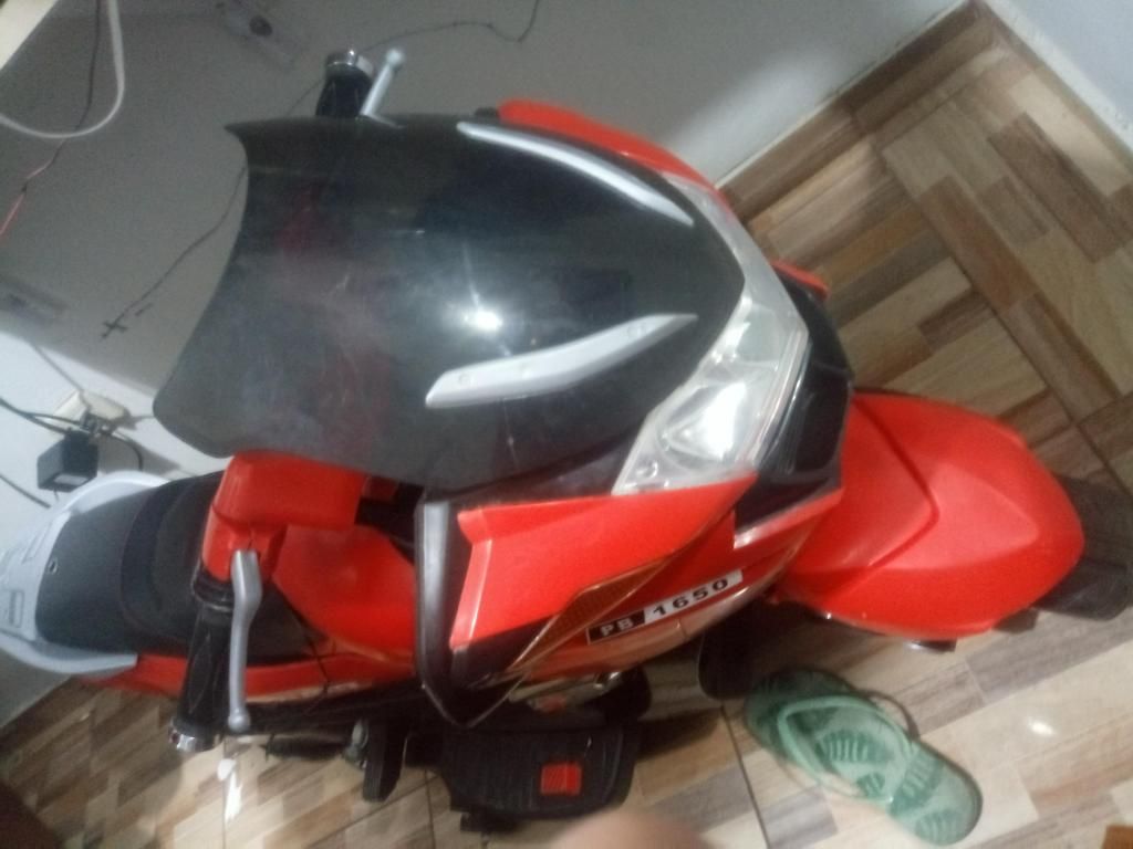 Moto a bateria com llave y 3 tienpo de velocidad