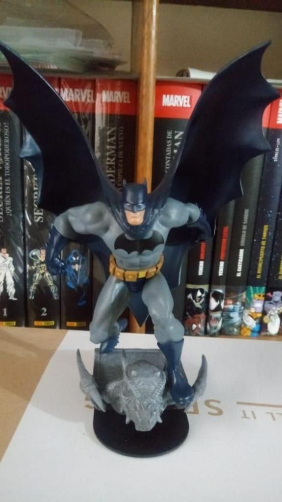 batman figura dc comics no marvel comic