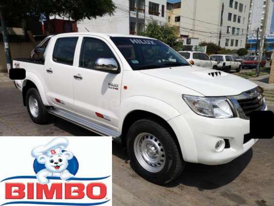 Toyota hilux sr 2015 blanco en Lima