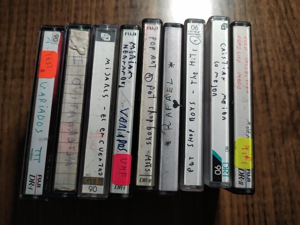 Se Diversos Cassettes Fuji Y Phillips