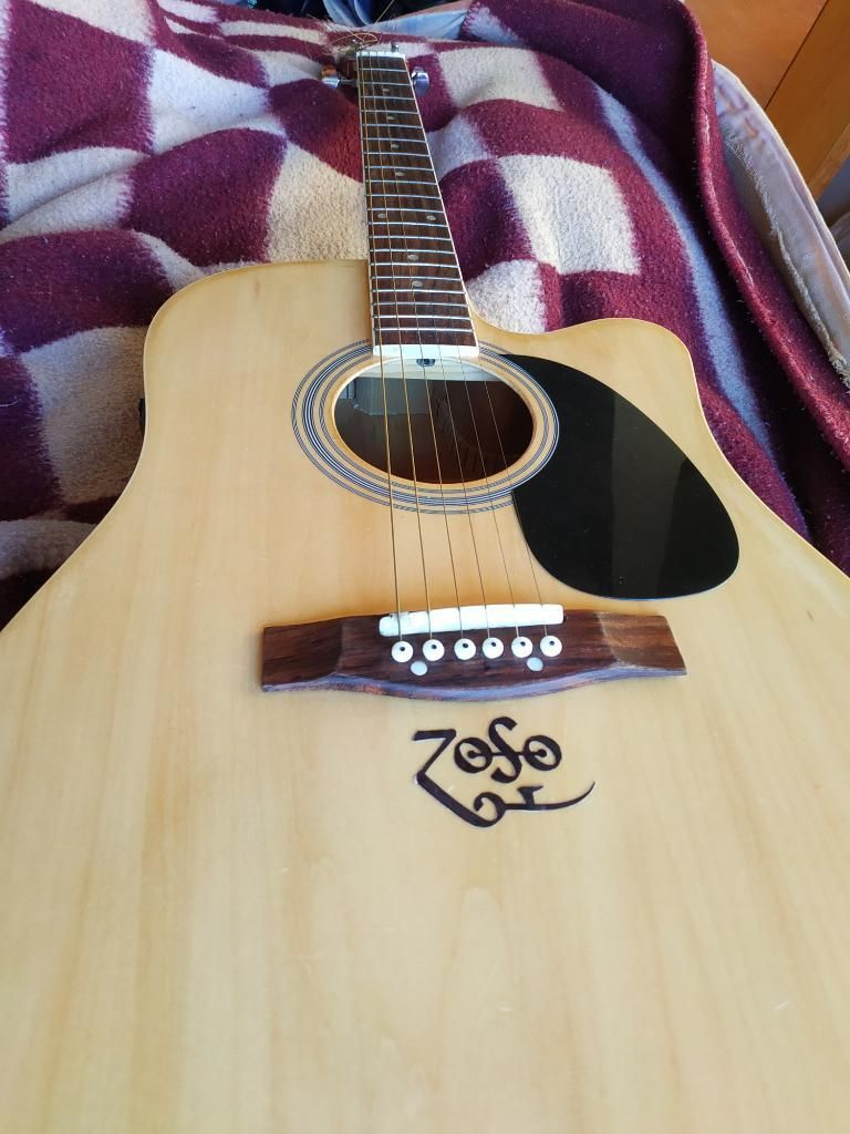 Vendo Guitarra Electroacústica