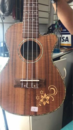 Ukelele Concierto Con Diseño