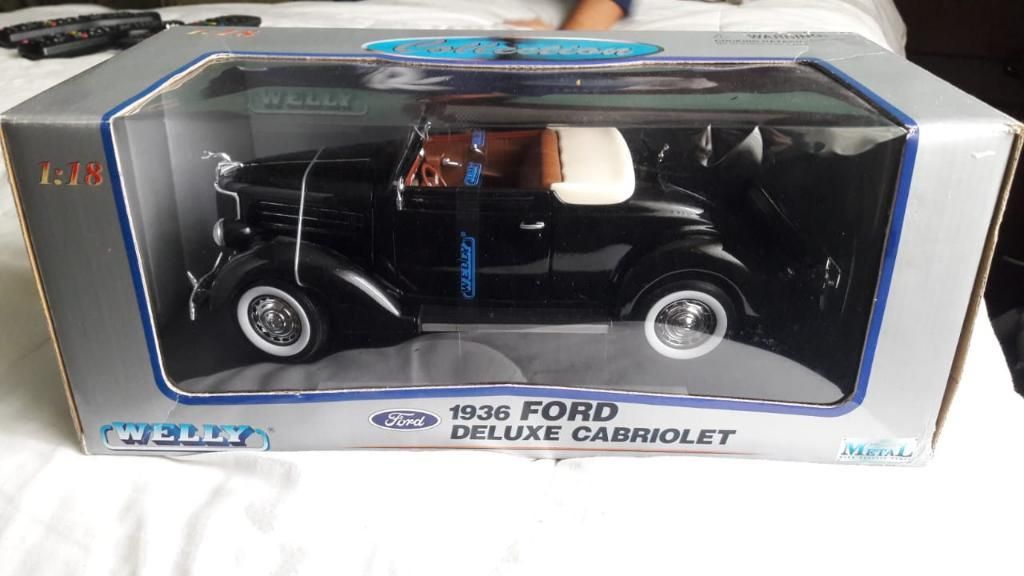 Auto a Escala  Ford Deluxe