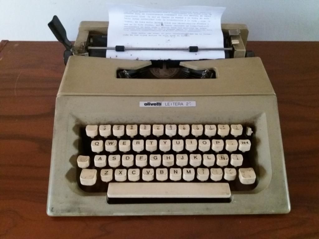 Maquina de Escribir Antiguedad
