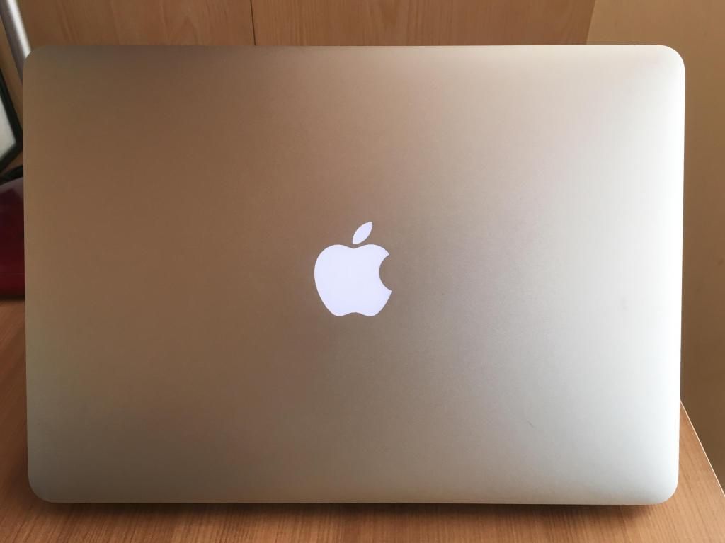 MacBook Air  Intel Core i5 MacOS Mojave