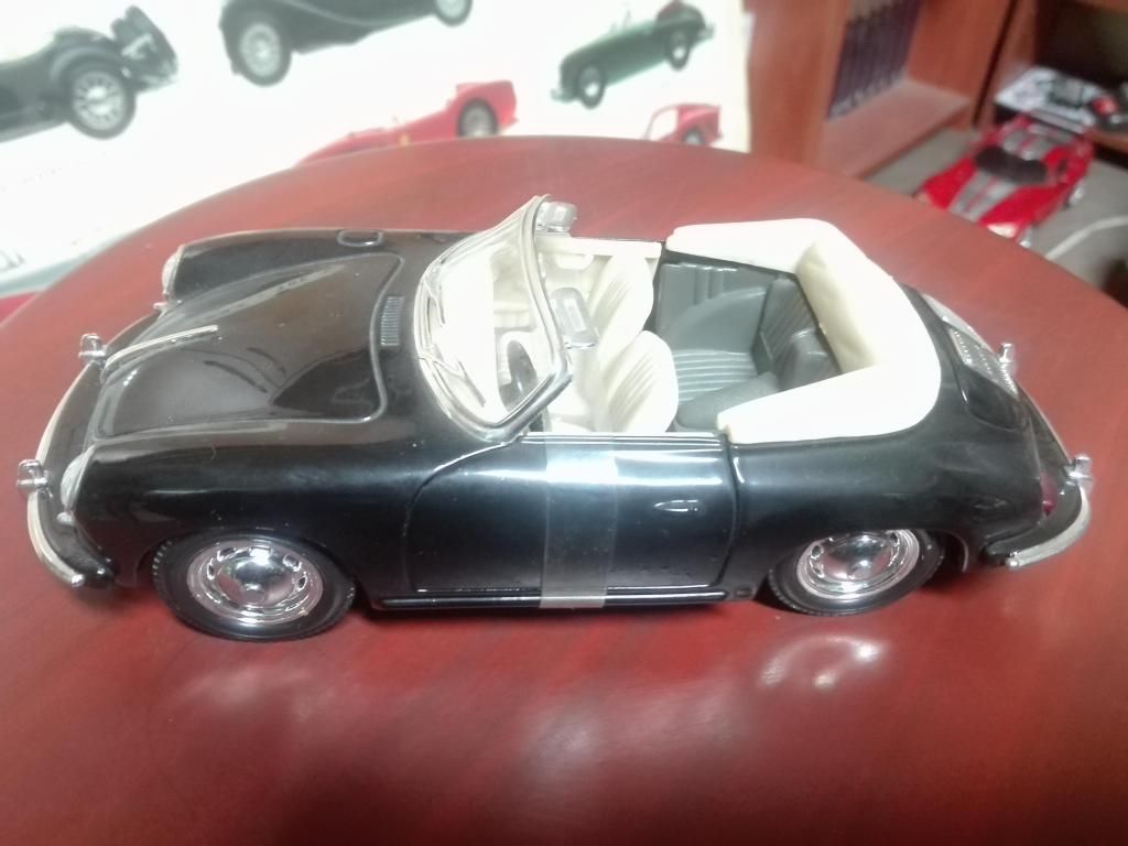 AUTO DE COLECCION PORCHE DESCAPOTABLE