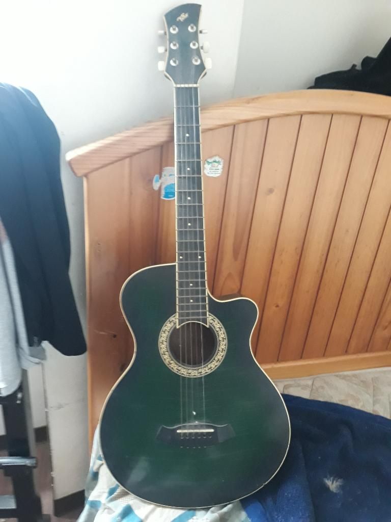 Guitarra Acustica