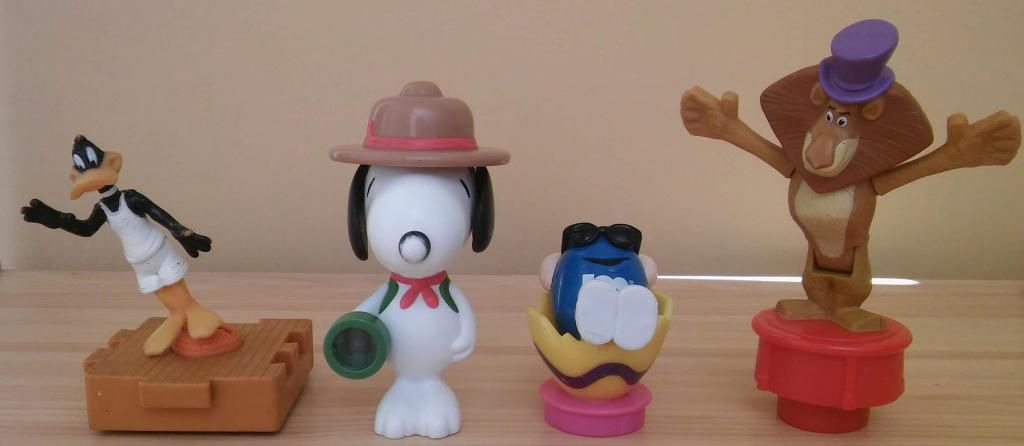 Snoopy, Pato Lucas, Madagascar y M&M