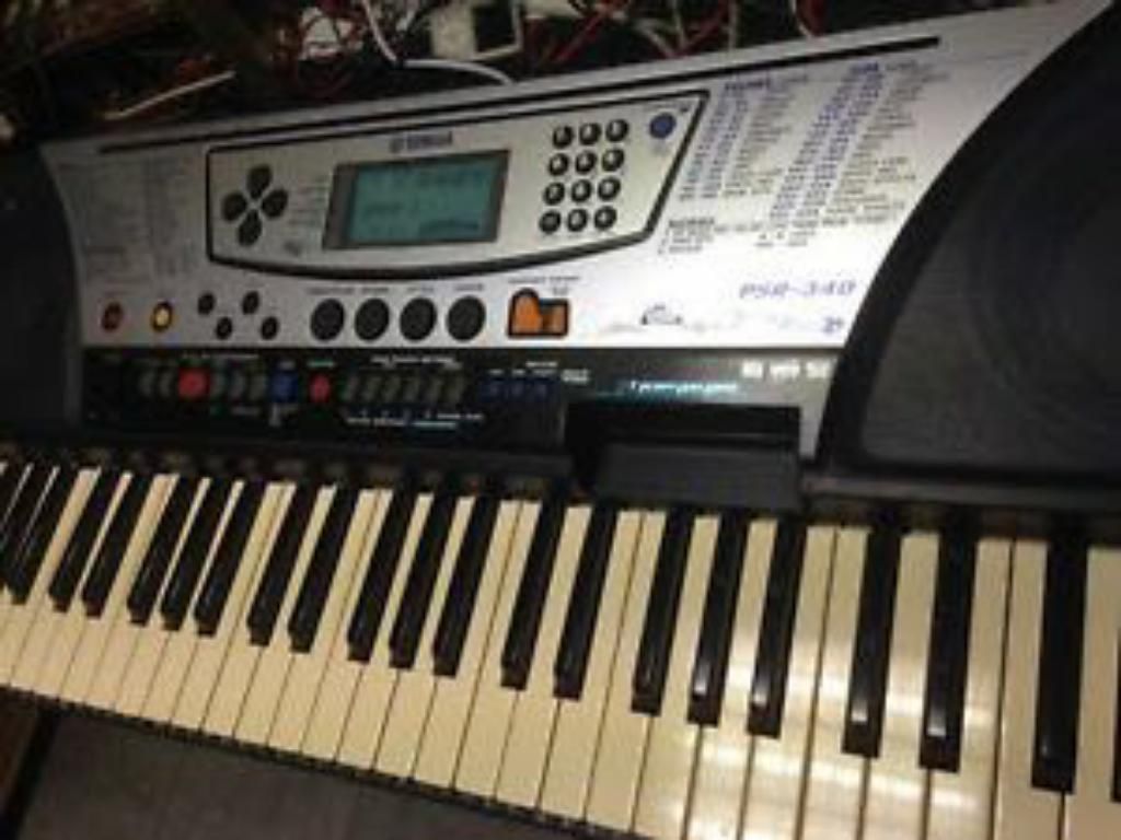 Yamaha Psr340