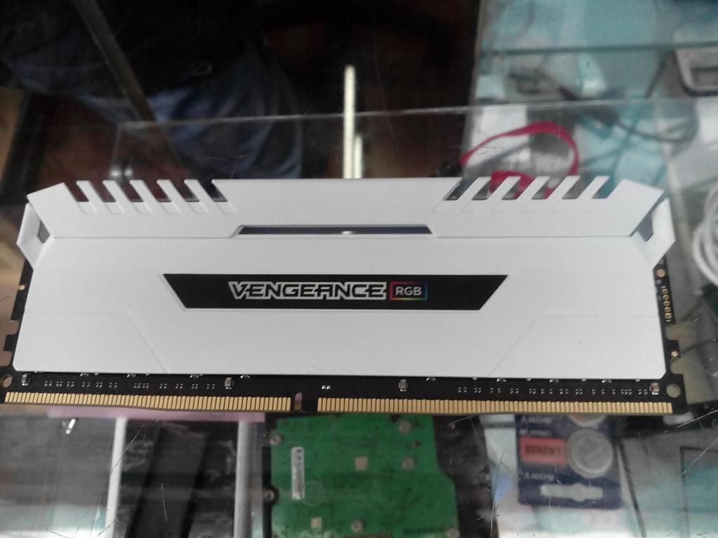 MEMORIA DDR4 DE 8GB VENGEANCE BUSS 