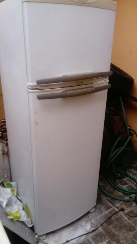 Vendo Refrigeradora Wirpool No Frost