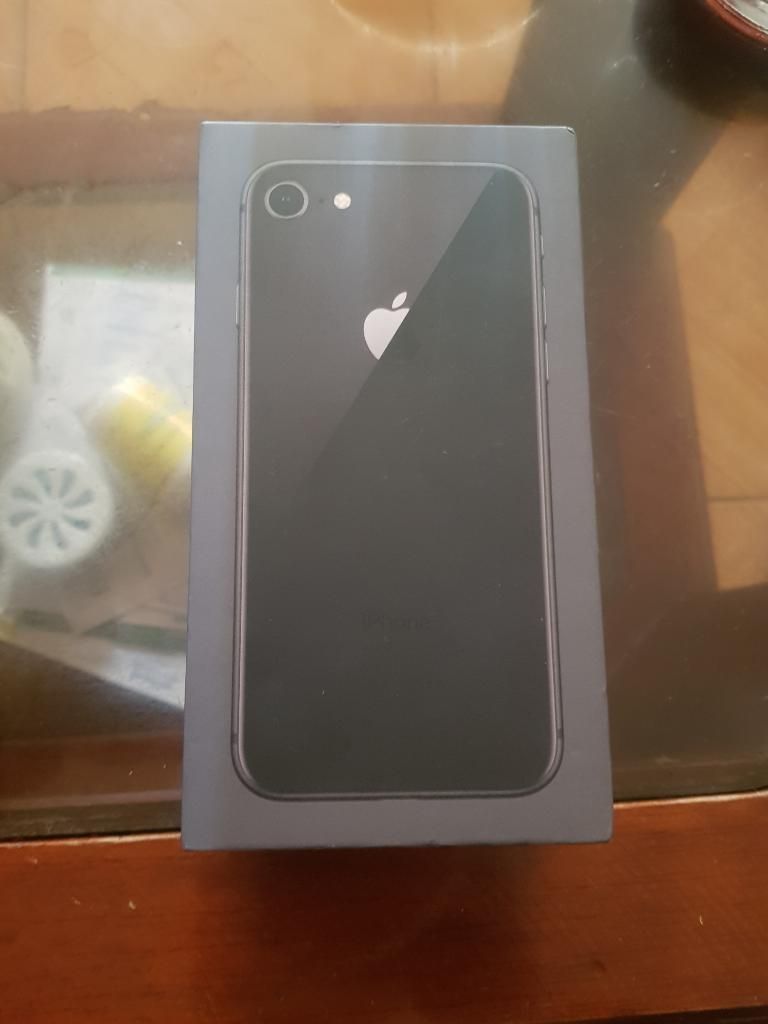 Vendo Celular iPhone 8 de 64g