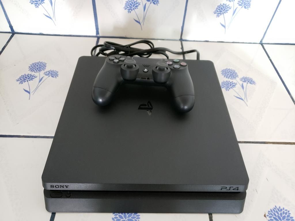 Ps4 Slim 1 Mando 1 Juego Instalado