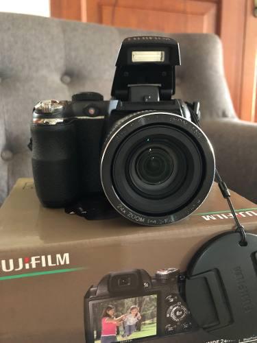 Camara Fujifilm Finepix S3200 + Tripode Vanguard Mk 4