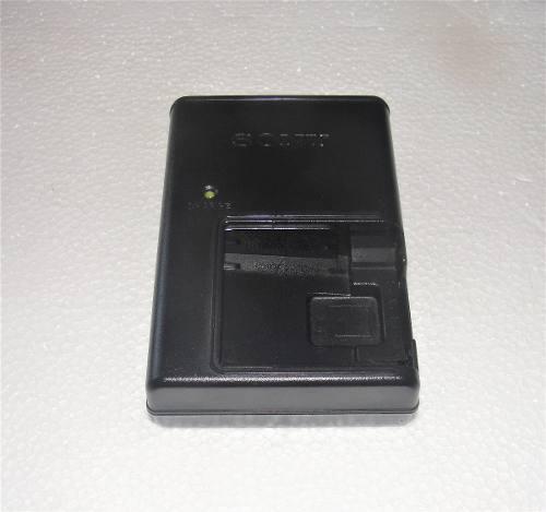 Cargador Original Sony Bc-csd Para Baterias De D-t-r-e