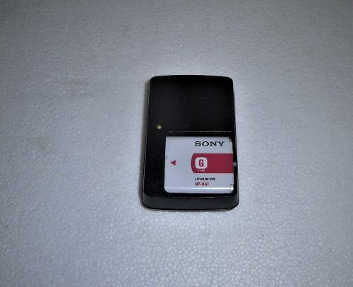 Cargador Sony Bc-csgc Mas La Bateria Sony G (Np Bg1)