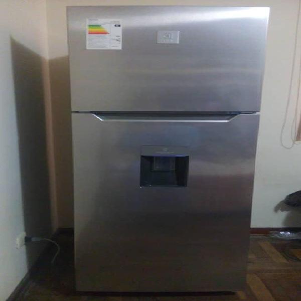 Refrigerador-Congelador Electrolux Modelo ERT45K2HRS