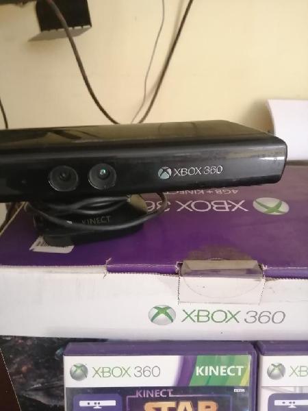 Xbox 360 con Kinect Y Su Mando Y 5 Cd de