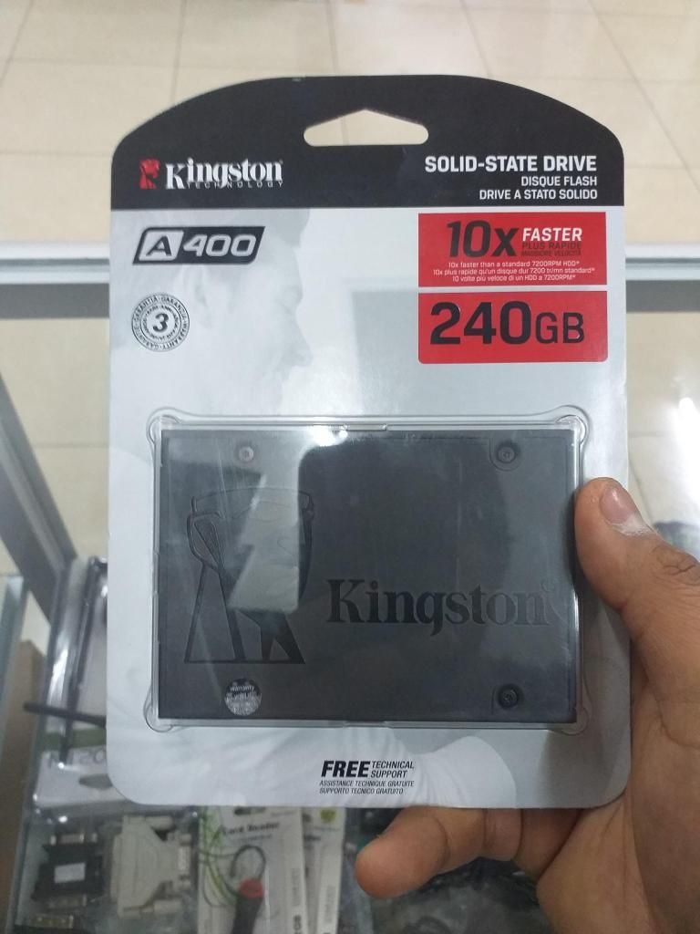 Disco Solido SSD de 240 GB marca Kingston